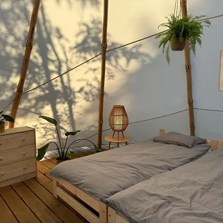 W Pelni Luxury tent *