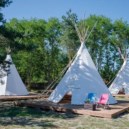 Luxury tent W Pelni